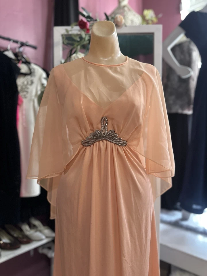 Vestido maxi vintage anos 60 anos 70 rosa pêssego com capuz transparente deusa anfitriã pequeno M/G - Imagem 3 de 4