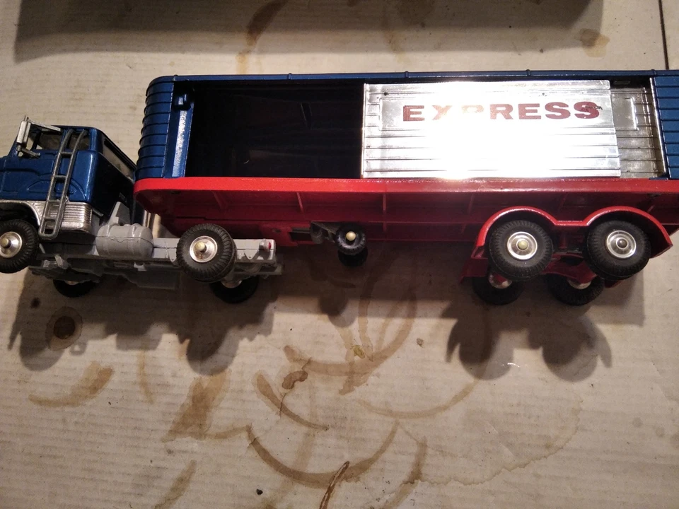 CORGI TOYS 1/50- CAMION FORD CON RIMORCHIO- APRIBILE- PERFETTO CON SCATOLA - Immagine 4 di 4