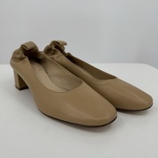 Everlane Italian Leather Day Heel Light Taupe 7.5 Women's Elastic Back Comfort