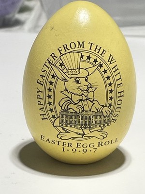 1997 Clinton White House Easter Egg Roll, yellow egg