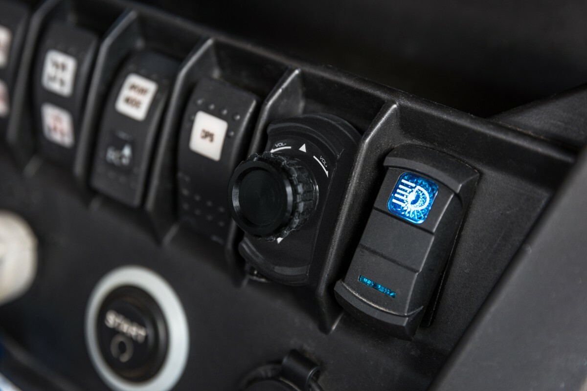 Контроллер предусилителя Bluetooth в стиле кулисного переключателя MB QUART для Polaris Ranger 2008 года выпуска