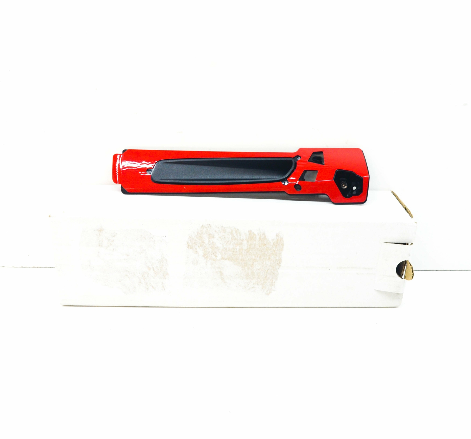 BMW X5 G05 M FRONT RIGHT WHEEL ARCH ROCKER PANEL LAMP HOLDER 