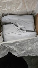 Size 6 men/7.5 women - VANS Sk8-Hi True White