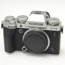 Fujifilm Fuji X-T5 40.2MP Mirrorless Camera Body Silver with battery