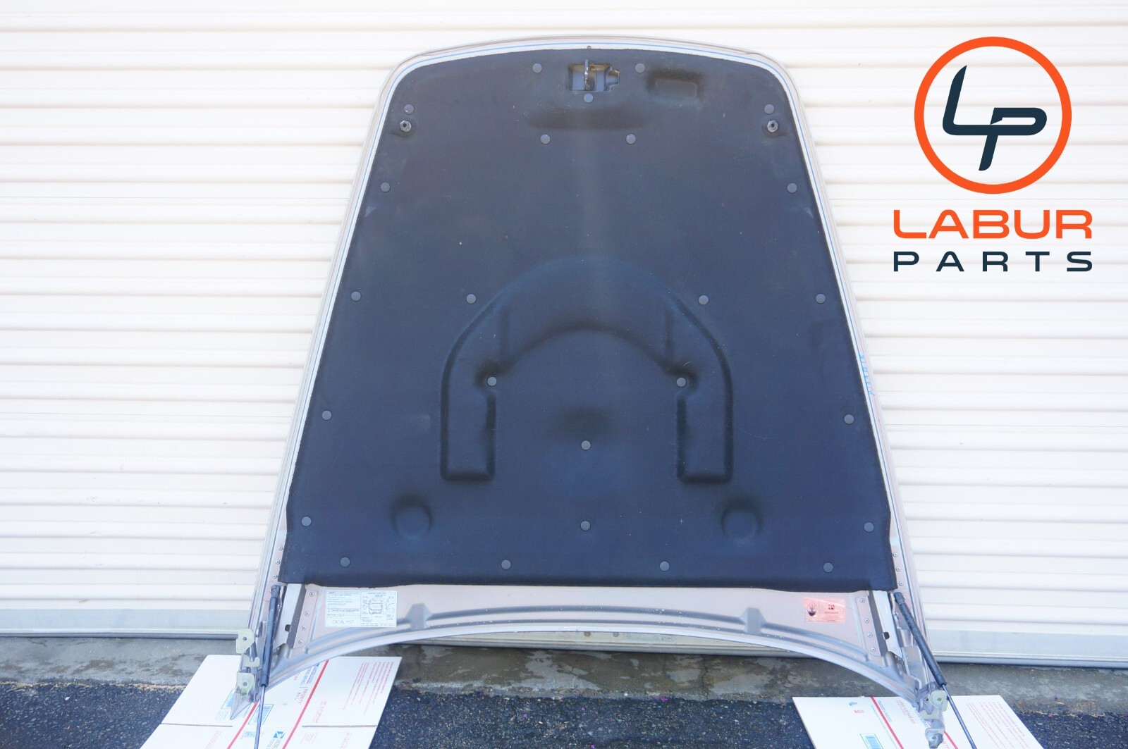 M139 03-13 Maserati Quattroporte Front Bonnet Hood Panel 67213600 HD178