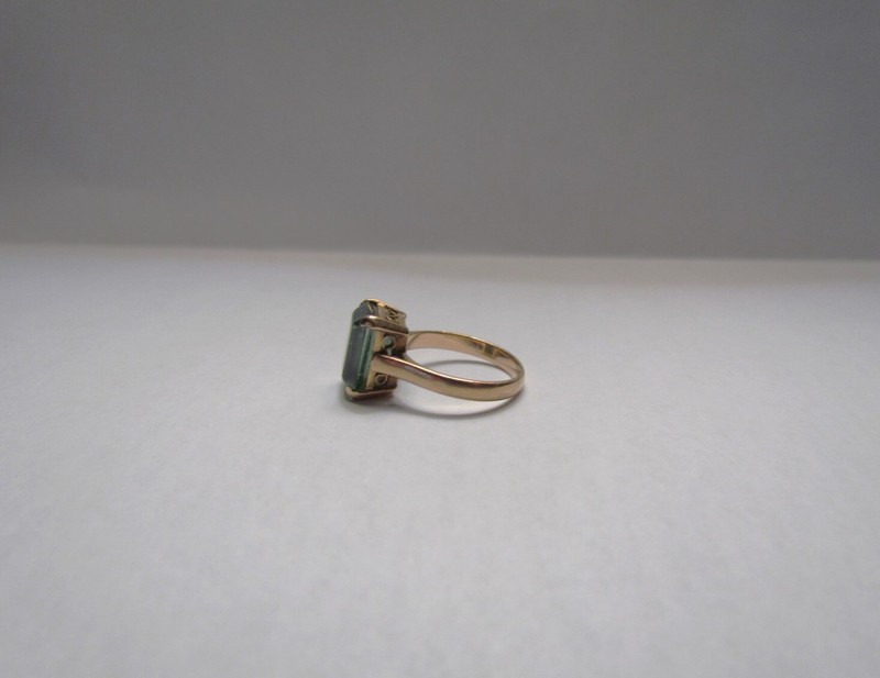 BEAUTIFUL ANTIQUE BASKET SETTING RING GLASS STONE GOLD METAL