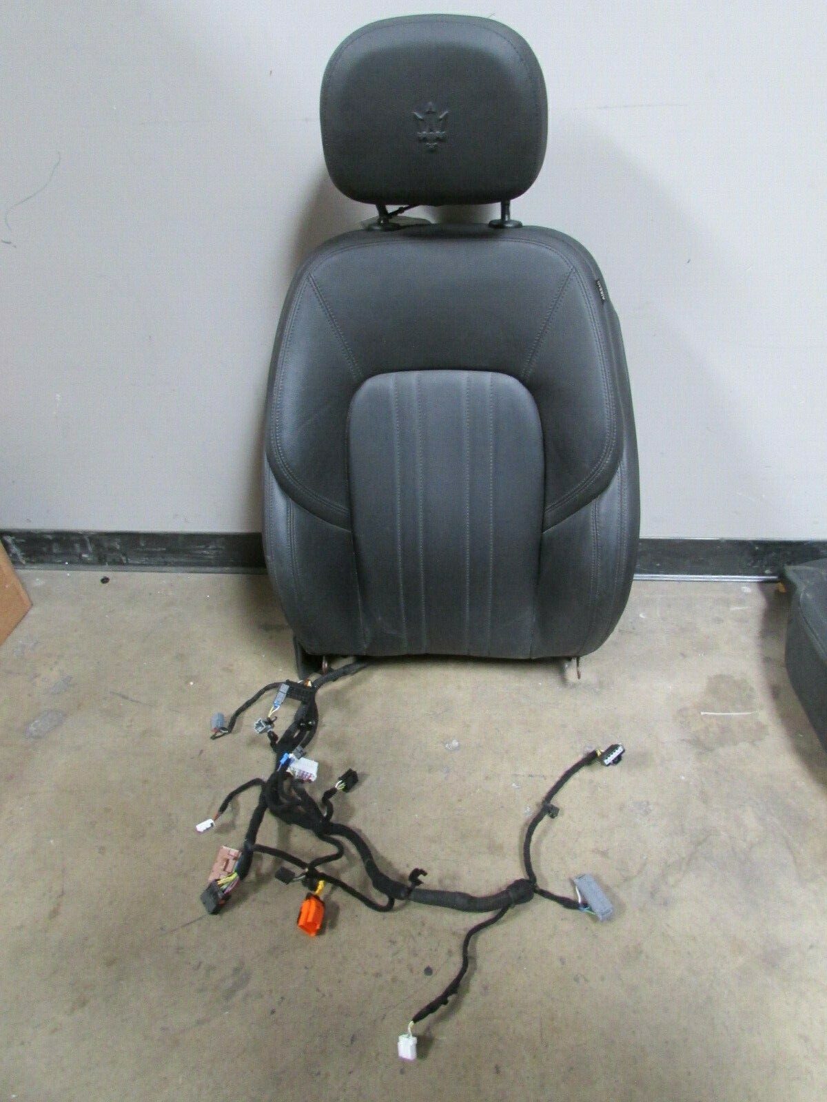 Maserati Ghibli, LH, Left Front Seat Cushions, Back and Bottom, Used