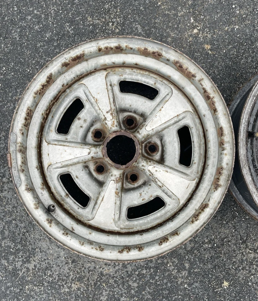 Set of 2 15x7 Pontiac Rally Wheels GM 5x4.75 15in Rims - Image 2 of 4
