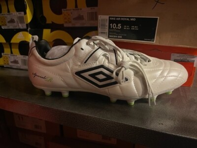 Umbro Speciali R Cup A FG Neu Fussball Gr:45 Rasen 80237U C9X Schuhe Original