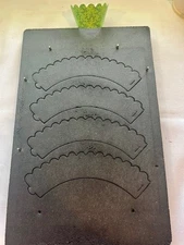 Cupcake Wrap-Scalloped (Pinnovation) Accucut