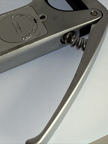 IntelliTouch CT1 Capo Guitar Tuner - Picture 14 of 17