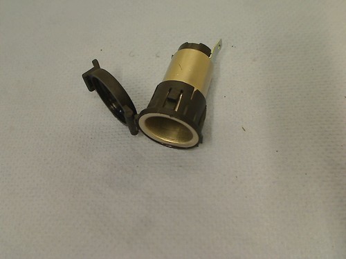 Steckdose 12V im Kofferraum Kia JC Sorento 2.5 Crdi VGT DPF