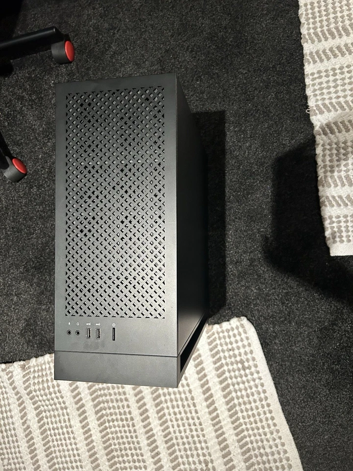HP Omen 25L Ryzen 7 Rx6600xt 32gb Ram 1tb Storage  - Image 2 of 4
