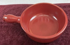 Emile Henry Red Flame Stoneware 29.22 Fondue Pot w/Handle Made in France 2.6 Qt