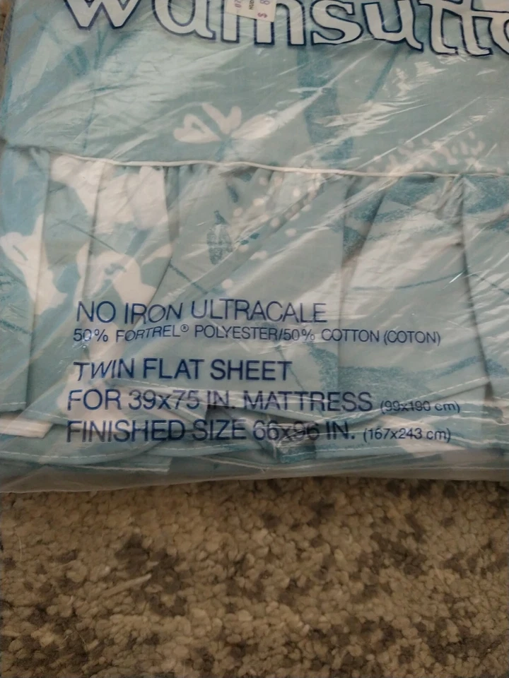 De colección Nueva Hoja Plana Wamsutta Magnolia Silhouette Floral Azul con Volantes Foto 4 de 4