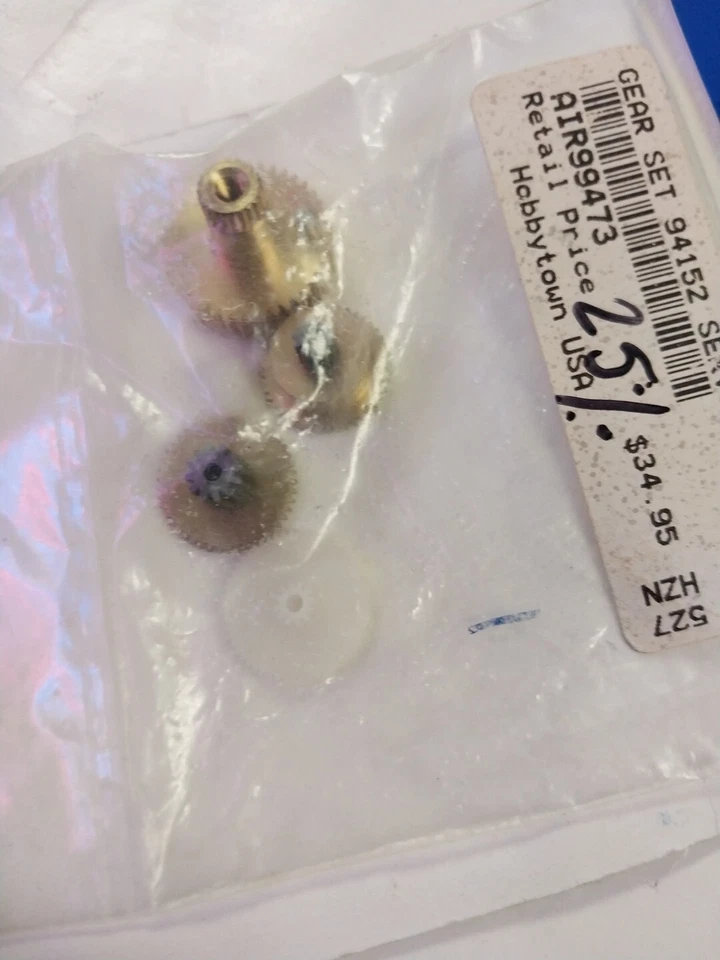 VINTAGE RC AIRTRONICS SANWA SERVO GEAR SET 94152 94161 99473 LOOK FREE SHIPPING  - Image 4 of 4