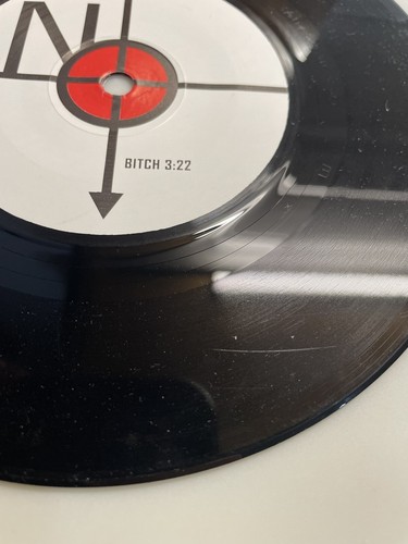 NOBLESSE OBLIGE - Bitch - 2-track 7" Vinyl Single - Electronic, Rock 2005 - Picture 8 of 8
