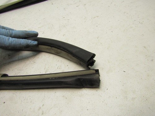 2007-2011 Toyota Camry Passenger Back Door Body Weather Strip Belt Rubber Seal - Picture 4 of 6