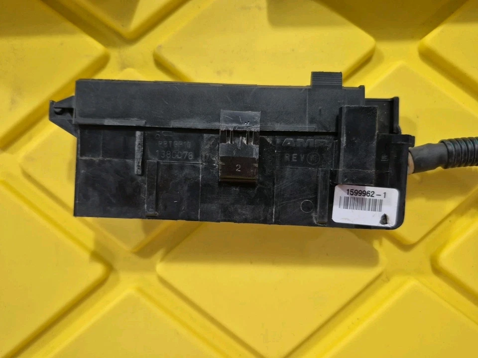 08-12 Can-am Spyder RT Roadster Gs 990 Fuse Junction Box 1380078 - Image 3 of 4