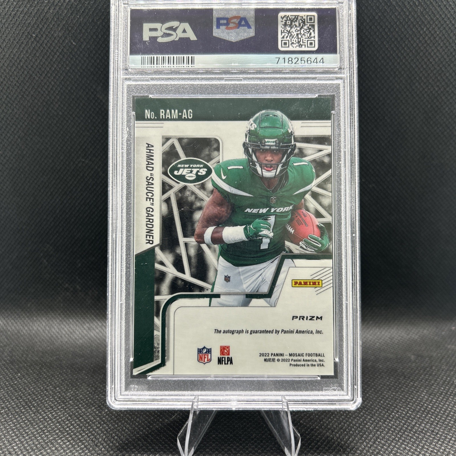 2022 Panini Mosaic Rookie Autographs Red Mosaic Ahmad Gardner #RAMAG Auto PSA 9 view 2