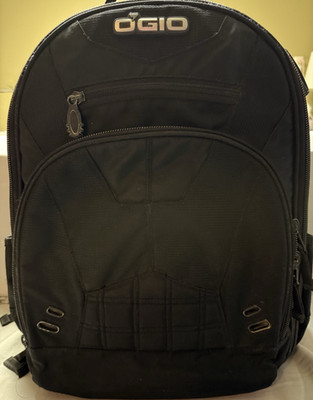 OGIO ICEH SKATE Camera Backpack, Padded Dividers Black/Gray
