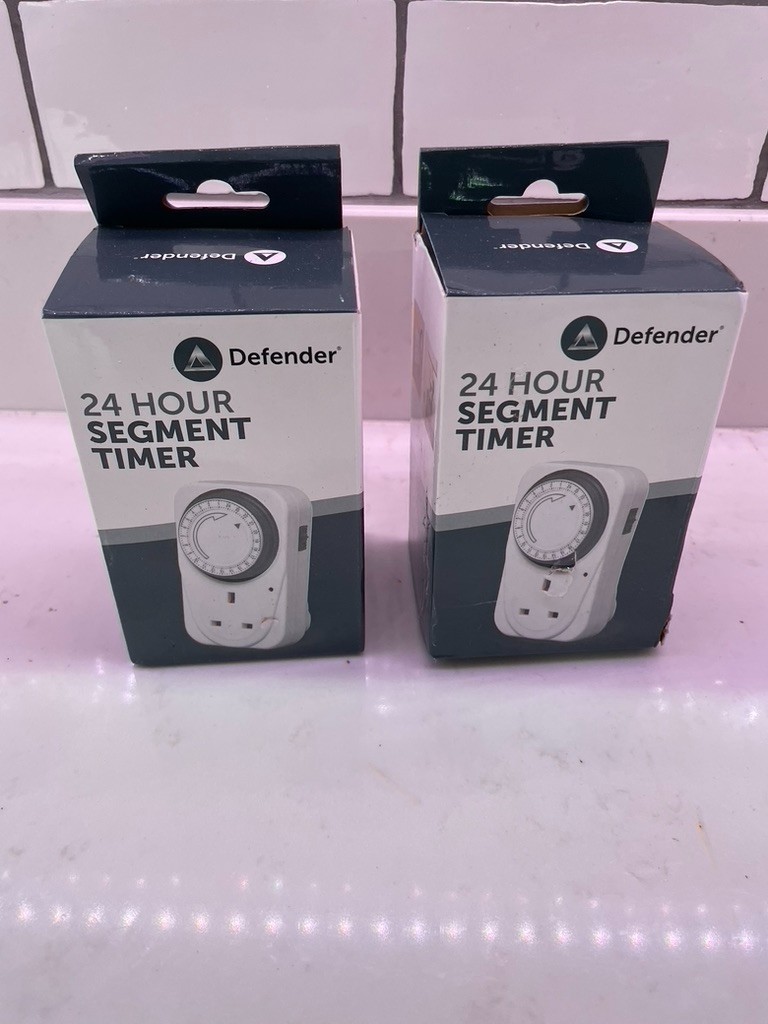 Defender 24 Hour Segment Timer Plug-In Socket Switch - 2 items