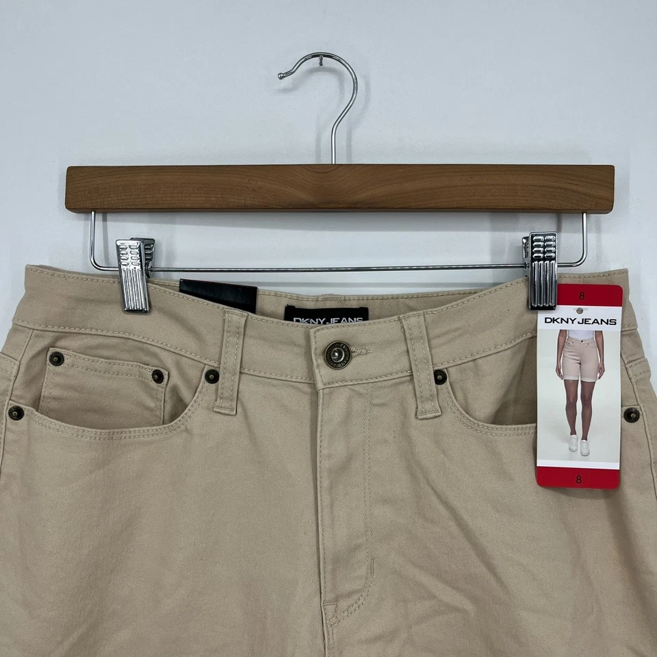 Bermudas de mezclilla DKNY Jeans para mujer talla 8 beige 7" entrepierna puños cremallera mosca Foto 2 de 4