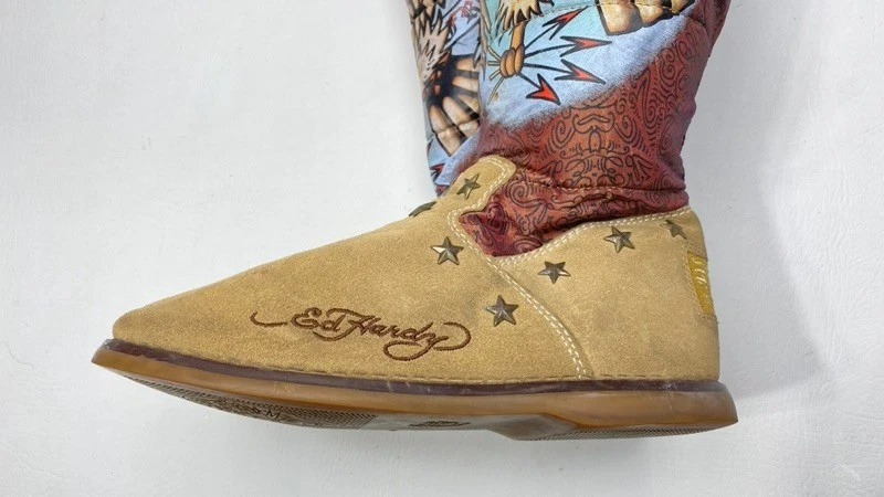 Botas femininas Ed Hardy Born Free inverno altura do joelho tamanho 10 pele de águia forrada tatuagem - Imagem 3 de 4