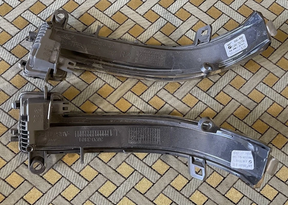 Sinais de seta espelho lateral esquerdo e direito BMW OEM M235i F22 F30 F32 F87 - 2 peças - Imagem 2 de 4