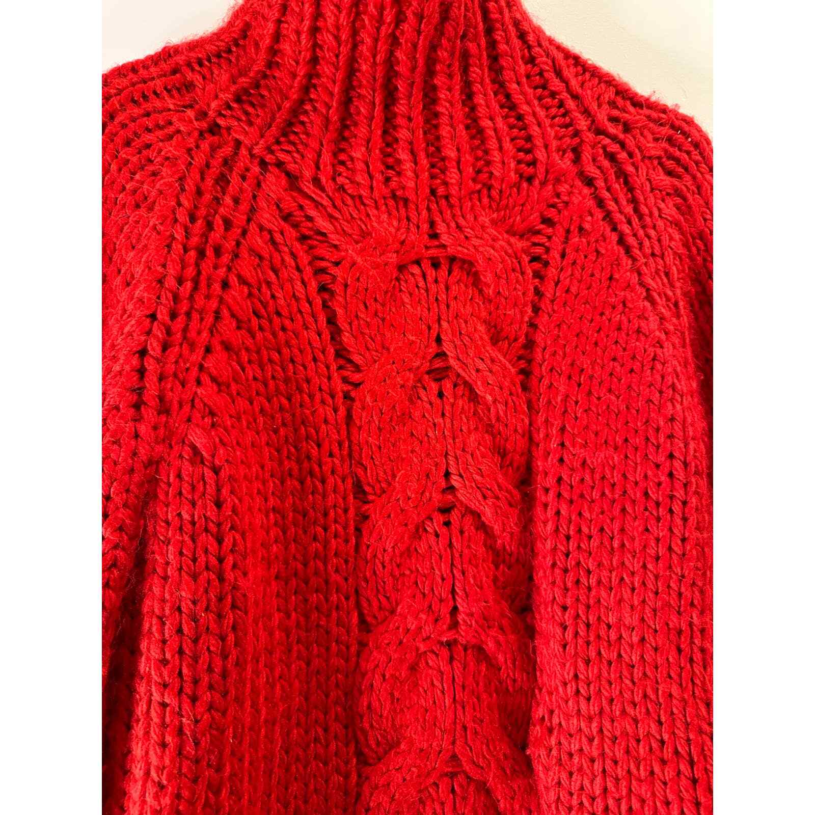 Boutique Red Chunky Cable Knit Sweater Gem