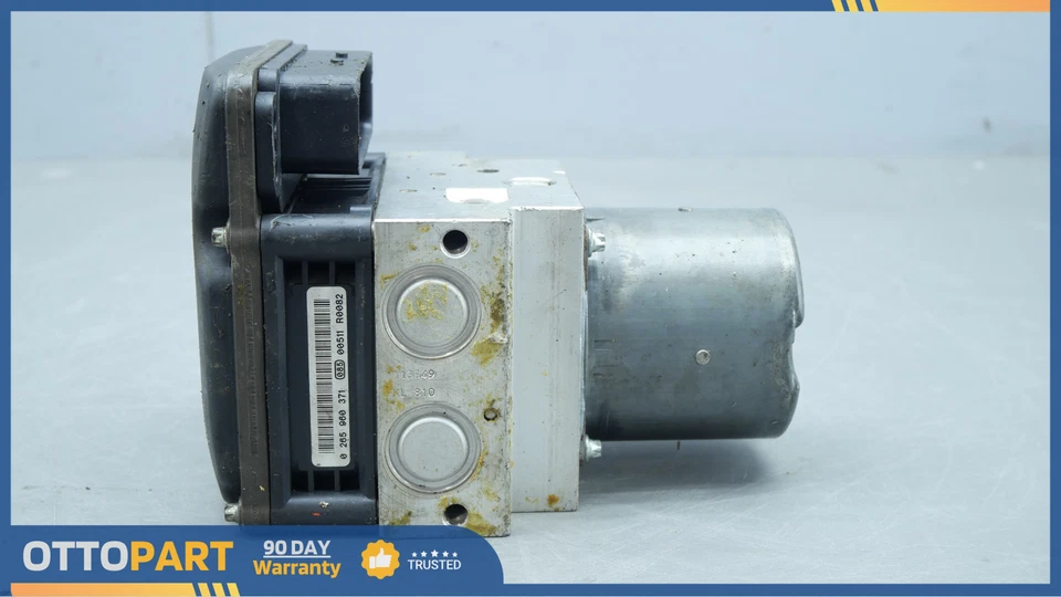 2012-2015 BMW 535i Abs Anti Lock Braking System Pump Module OEM 3451-6798118 - Image 4 of 4