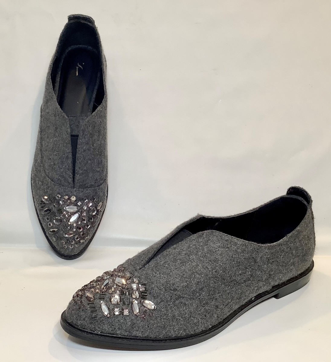 vera wang slip on shoes