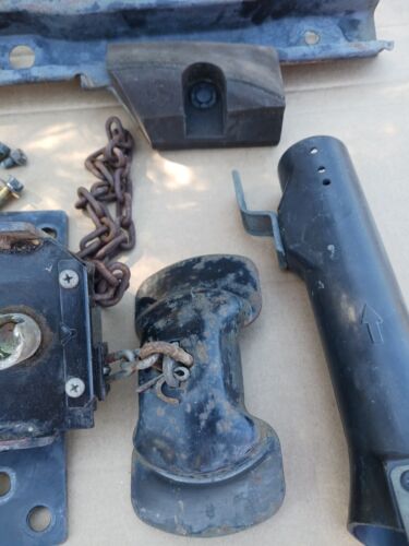 NISSAN 1996-2004 PATHFINDER INFINITI QX4 SPARE TIRE HOIST CARRIER OEM - Picture 2 of 7