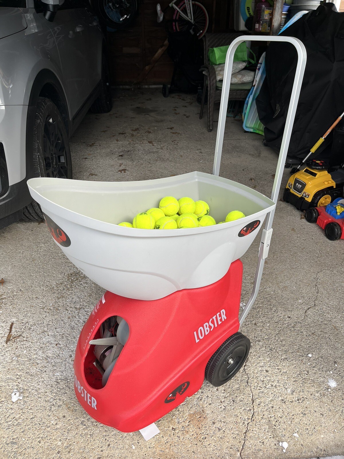 Lobster Elite One Tennis Ball Machine With Tretorn Balls eBay