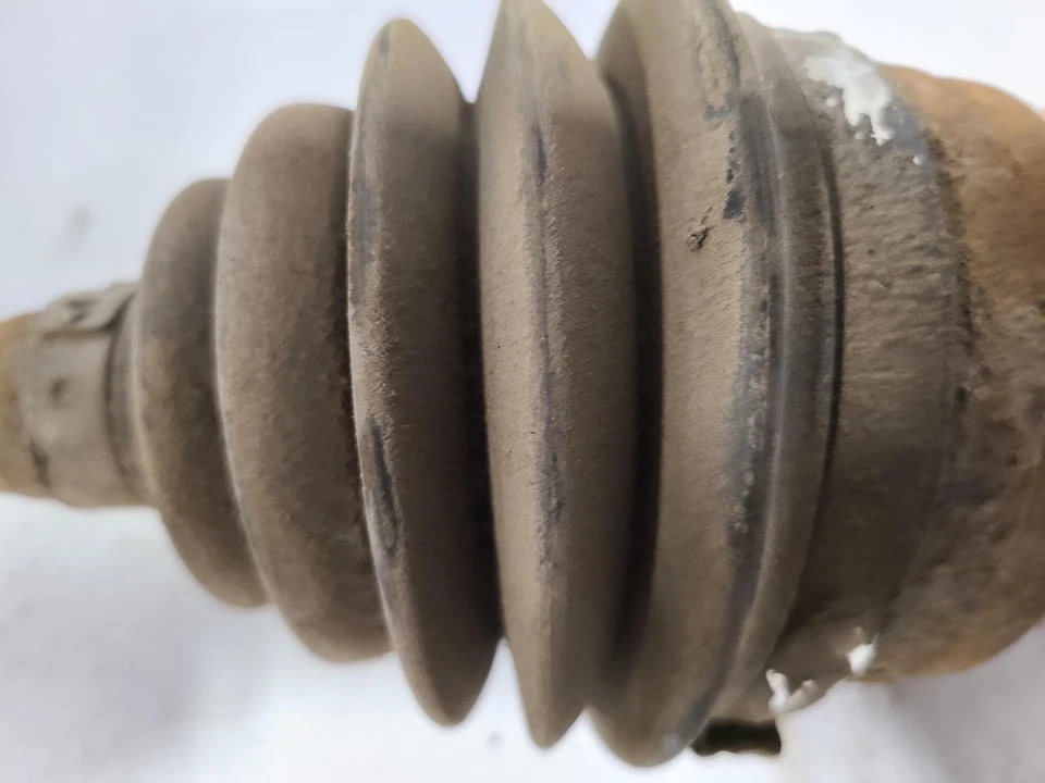 Eje de transmisión izquierdo usado se adapta a: Kia Spectra L. 2003 sin ABS a la izquierda grado A Foto 4 de 4