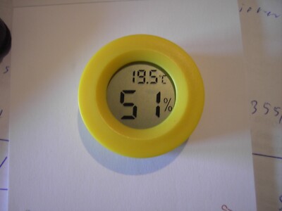 Digital LCD Innen Außen Thermometer Luftfeuchtigkeit mit Batterie in Gelb