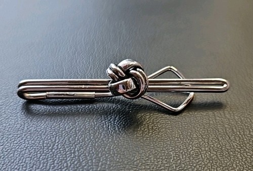 Swank Silvertone Knotted Tie Clip With Finelines And Smooth Clip