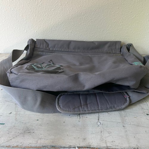 Vintage Volcom messenger bag crossbody laptop backpack 90s Y2K graphic canvas - Picture 9 of 16