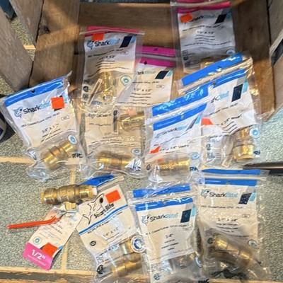 SharkBite Fitting Bundle (11 Pcs) - 1/2'' & 3/4'' Push-to-Connect Assortment
