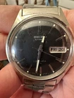 VTG.  men's wristwatch is a Seiko 7009-8029-P automatic watch Works