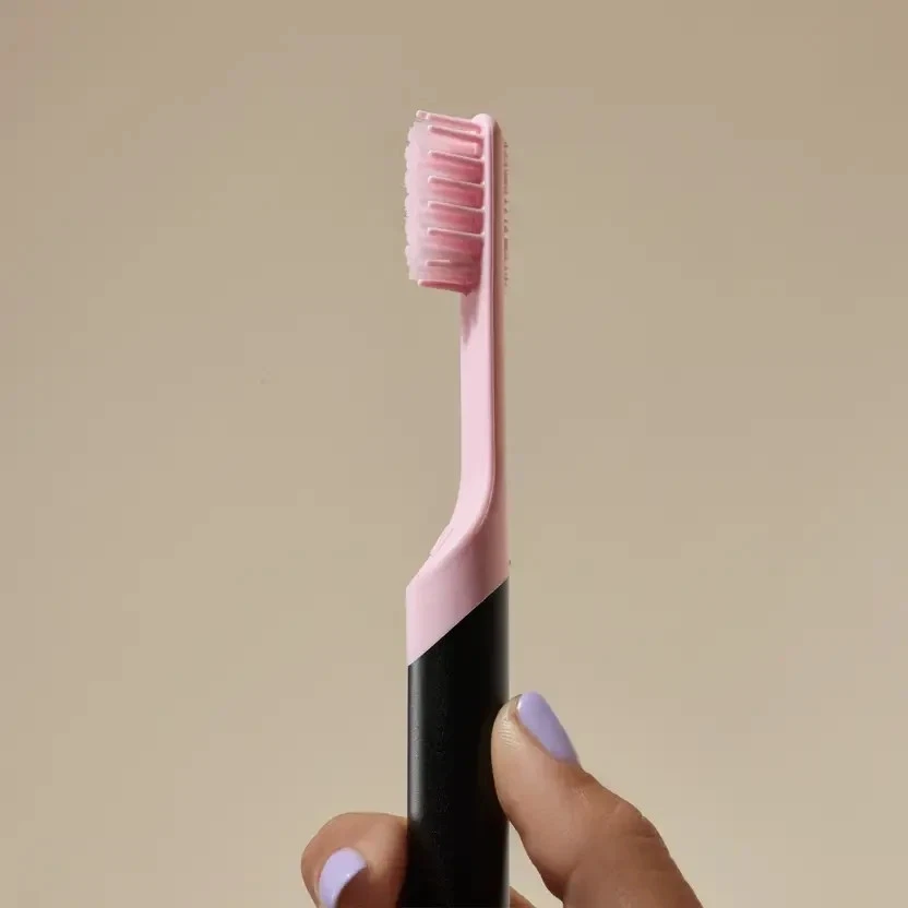 Quip Cabezales de Repuesto de Cepillo de Dientes Sónico para Adultos - Paquete de 1 Cepillo Estándar Rosa Foto 2 de 4