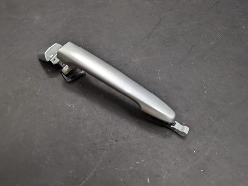 Rear Left Door Outside Handle 2022 Mitsubishi Outlander Sport 5716A013HW 18 - 24 - Foto 2 di 8