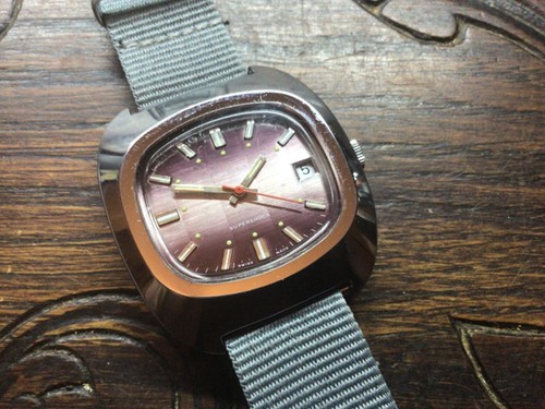 Montre Vintage Swiss Made Années 1970 - Mécanique Manuelle, Boîtier Carré 38mm - Neuf Jamais Portée