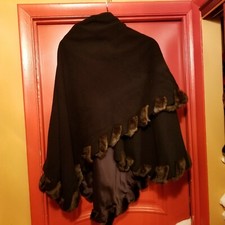 DONNA SALYERS Fabulous Faux Fur Trim 100  Wool Shawl, sZ. OS