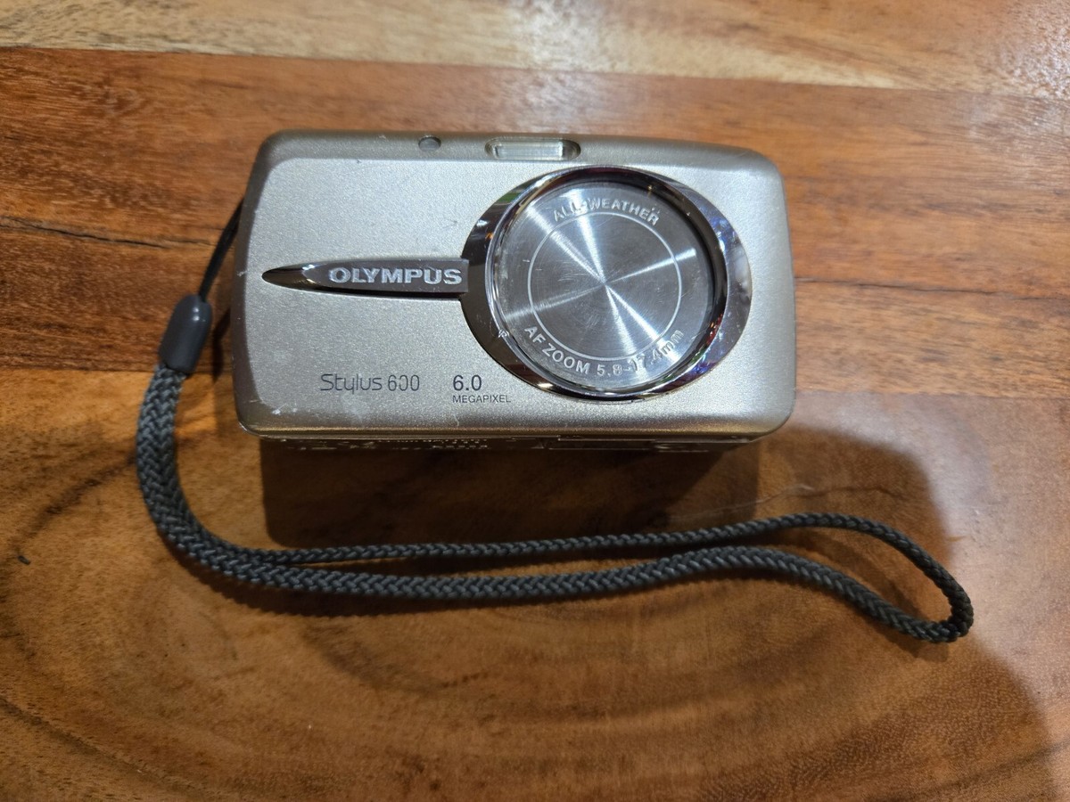 Olympus Stylus 600 6.0MP Digital Camera W/Battery Ships Quickly