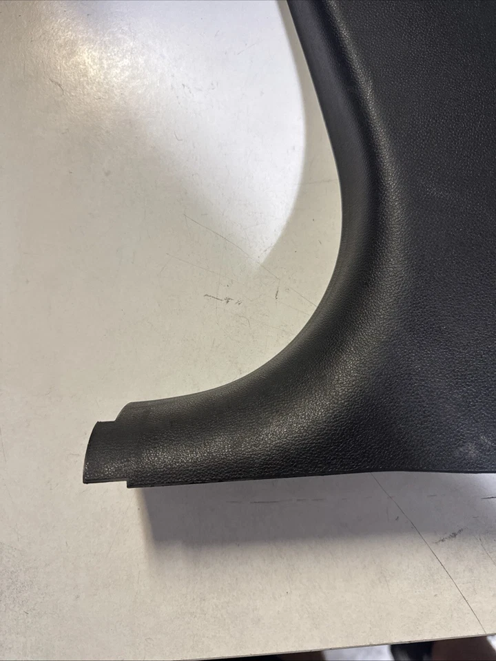 2007-2011 BMW 335I LEFT Lower B Pillar TRIM Panel 7058337  Black Interior Foto 2 de 4