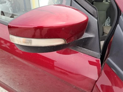 Used Right Door Mirror fits: 2013 Ford Focus Power w/signal painted cap w/o heat