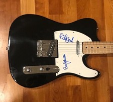 * THE BEACH BOYS * signed electric guitar *DAVID MARKS & BRUCE JOHNSTON* PROOF 1