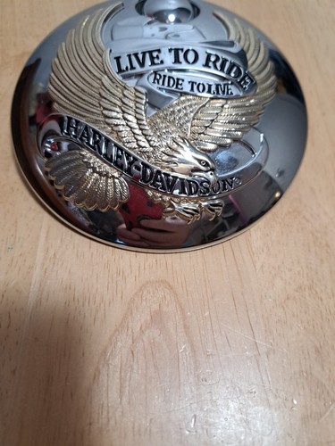 Puerta de combustible consola Harley Live to Ride to Live 61300049A/61335-09A - Imagen 3 de 9