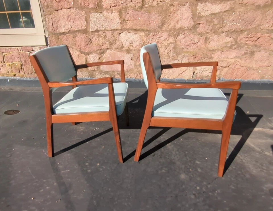 PAR de sillones de oficina con marco de nogal BOLING Mid-Century con tapicería original Foto 4 de 4